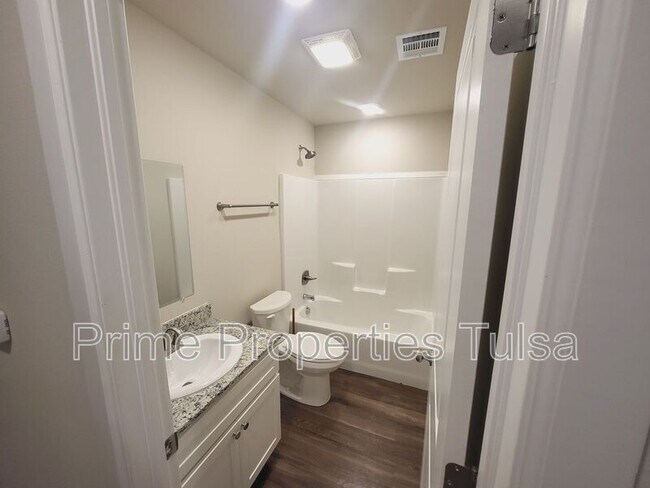 Photo - 1909 Mulberry St