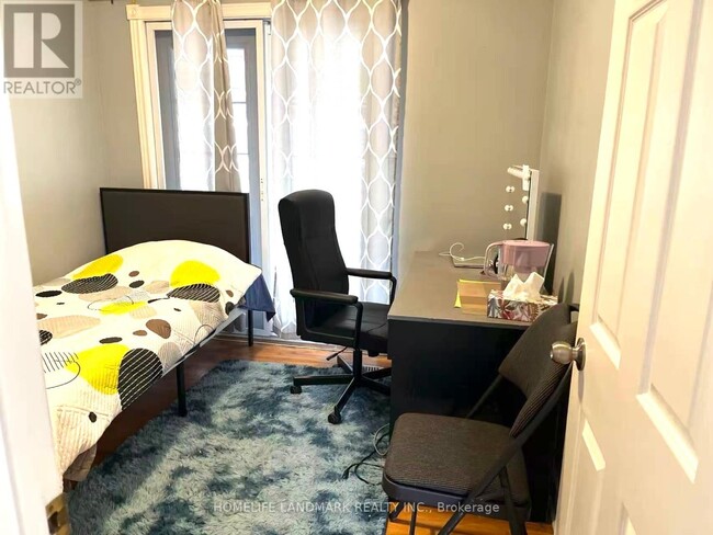 Photo - 3498 Orion Crescent