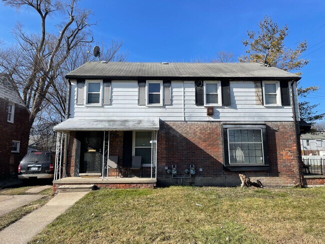 Building Photo - Meyers Duplex in c/o Jerry Butler Unit 20255 Meyers Road Rental
