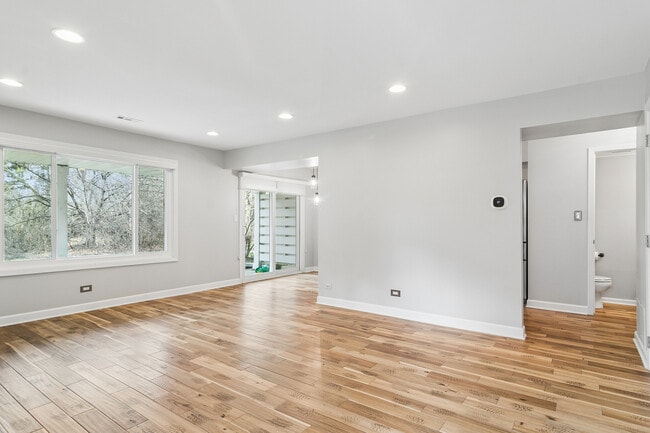 Photo - 452 Kennedy Pl