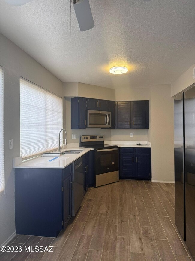 Photo - 321 E Fieldcrest Ln