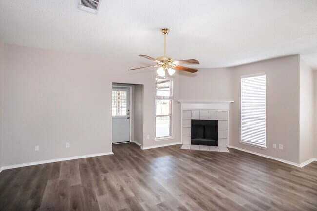 Photo - 321 Candlestick Trail