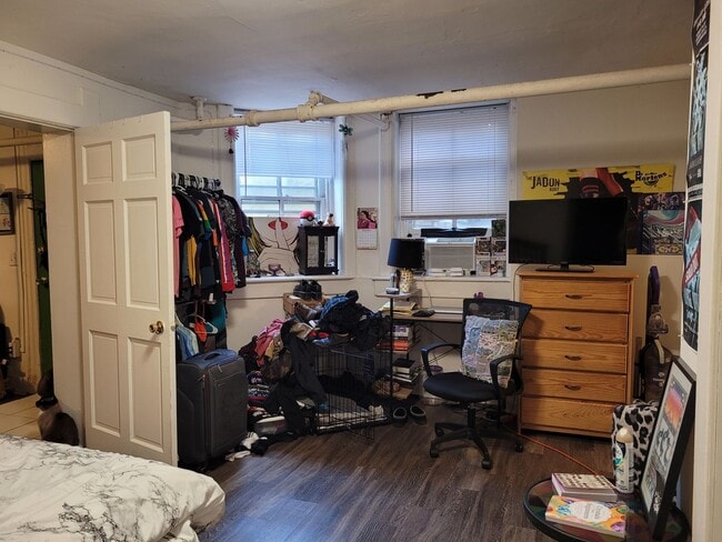 Photo - 1210-12 Van Buren