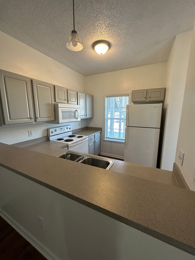 Photo - 4612 McClelland Dr Unidad O-101