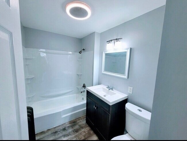 Photo - 33 Algonquin Pl Unit 2