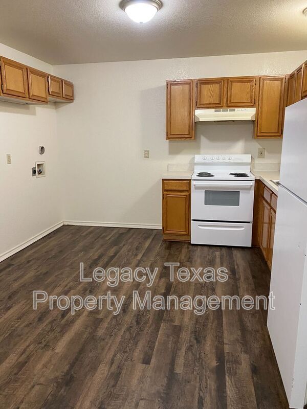 Photo - 1106 Williams Ave Unit E