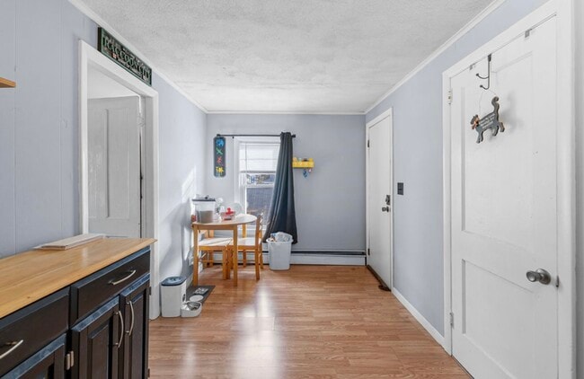 Photo - 58 Read Ave Unit Apartment 3