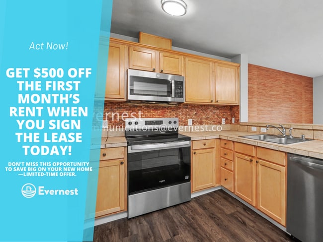 Building Photo - 1698 25th Pl NE