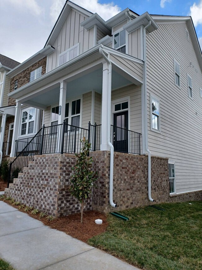 Photo - 1748 Park Terrace Ln