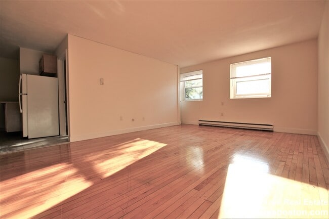 Photo - 10 Armington St Unit 4