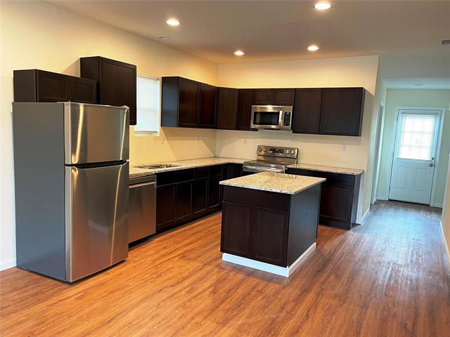 Photo - 5424 Cottey St