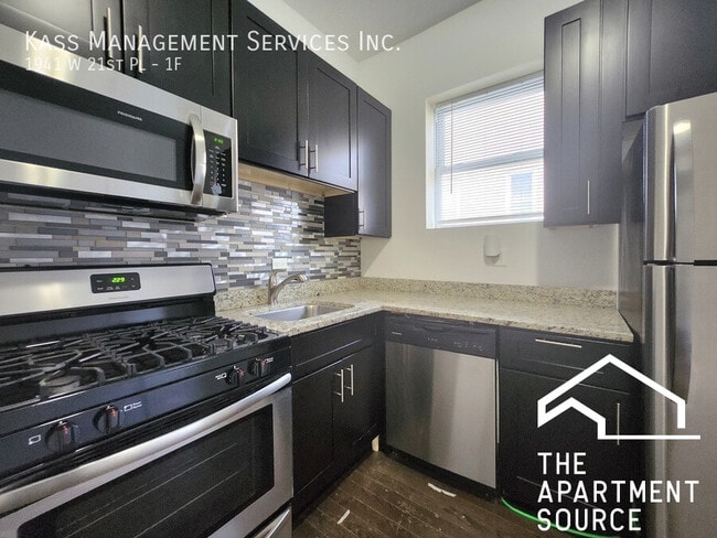Building Photo - 1943 W 21st Pl Unit 1R Rental