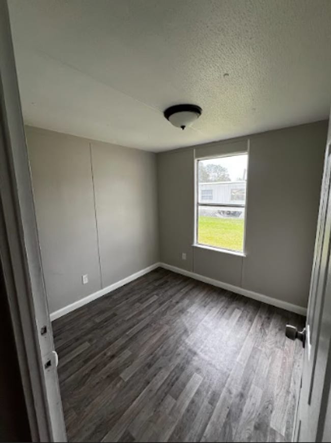 Photo - ** ONE MONTH FREE RENT ** Unit Lot 34
