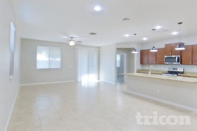 34953 N Open Range Dr