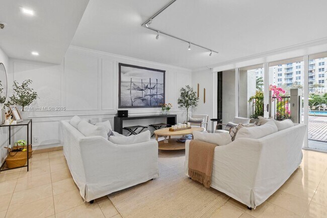 Photo - 520 Brickell Key Dr Unit A307