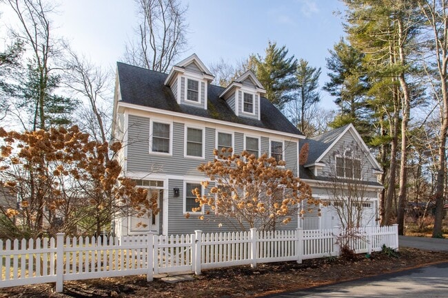 Photo - 156 N Shore Rd