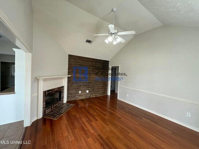Photo - 2001 Windchase Cir