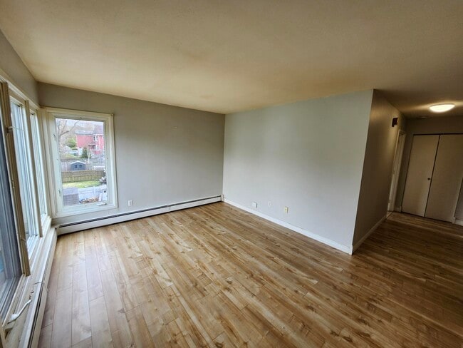 Photo - 84 Dufferin Ave Unité 84-4