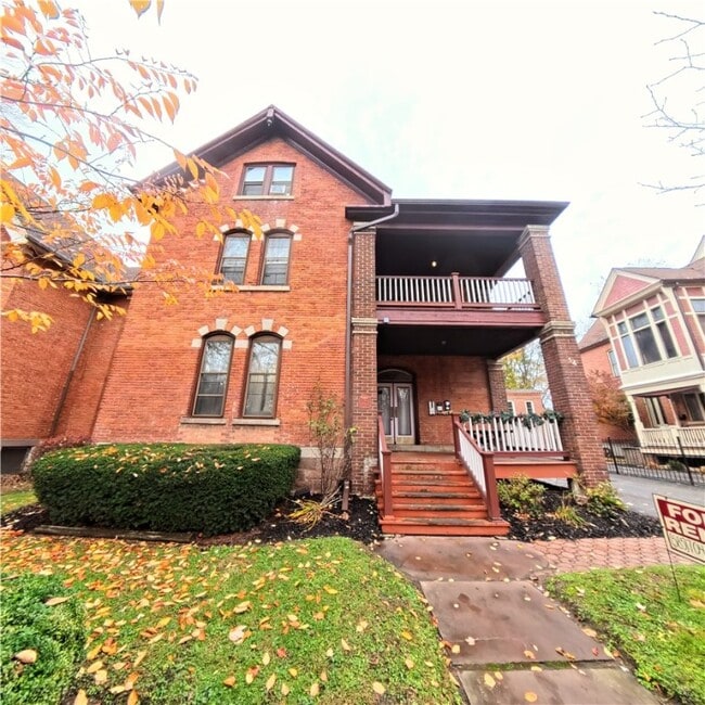 Building Photo - 14 Atkinson St