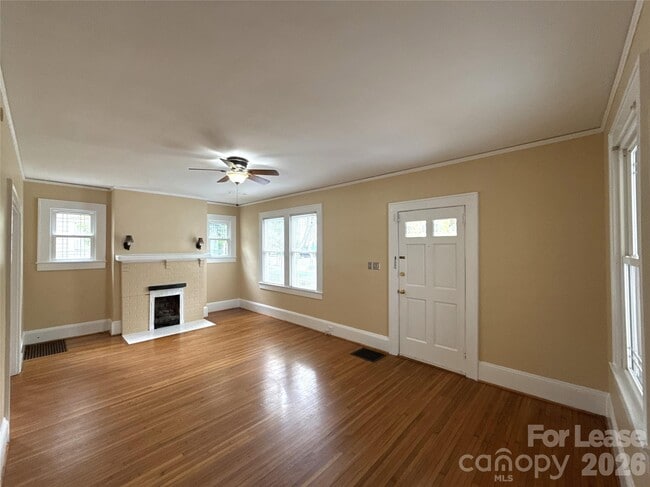 Photo - 420 N Laurel Ave