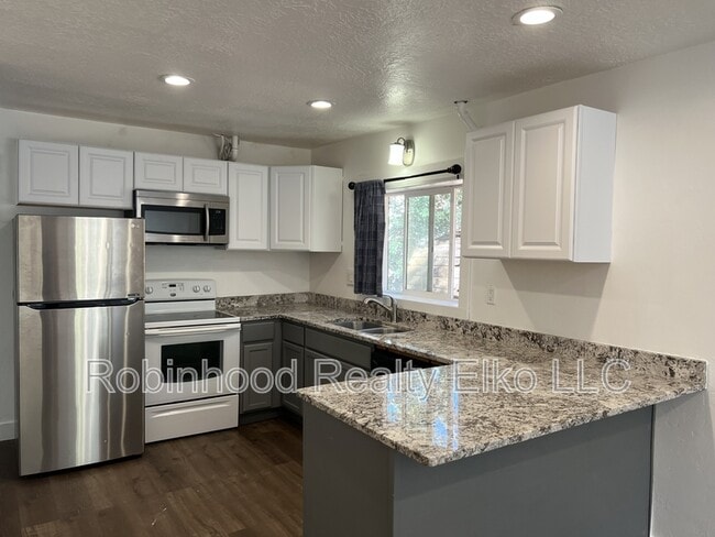 Photo - 540 9th St