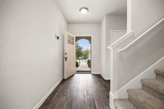 Photo - 13925 Heywood Dr