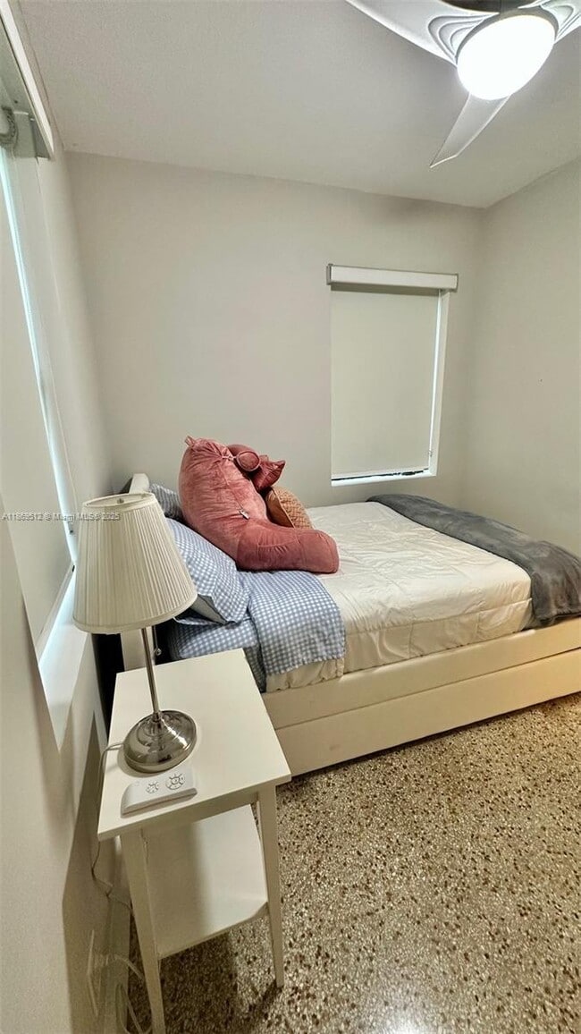 Photo - 850 NE 124th St Unidad 850