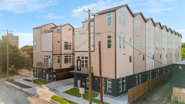 Photo - 727 W 10th St