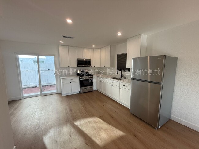 Photo - 607 Lemon Way