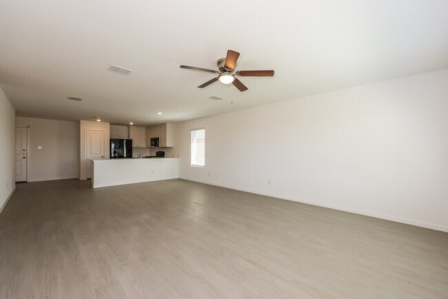 Photo - 1289 Wedge Leaf Ln