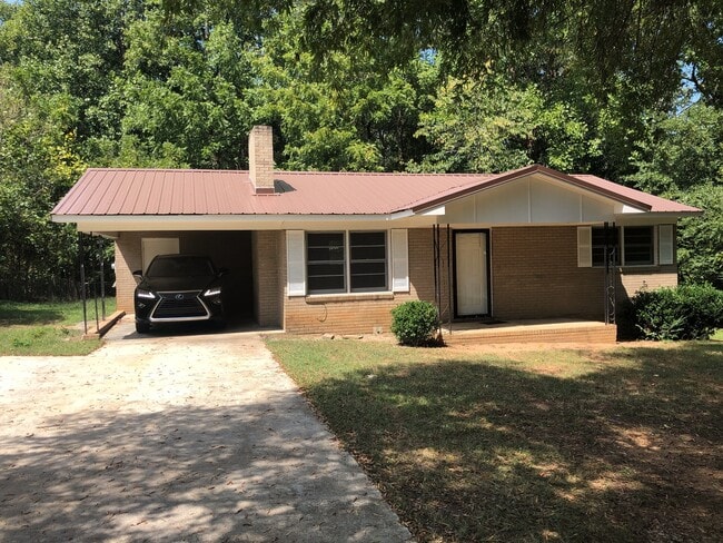 Building Photo - 2/1 outside city limits of Shelby, NC