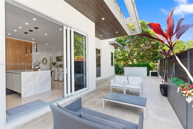 Photo - 3395 Shipping Ave