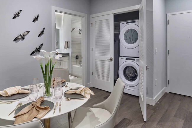 Photo - Vermella Garwood Station