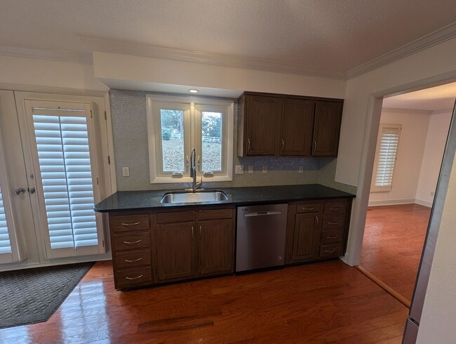 Photo - Charming 4 bedroom, 2.5 bath home located in the Raintree Community!