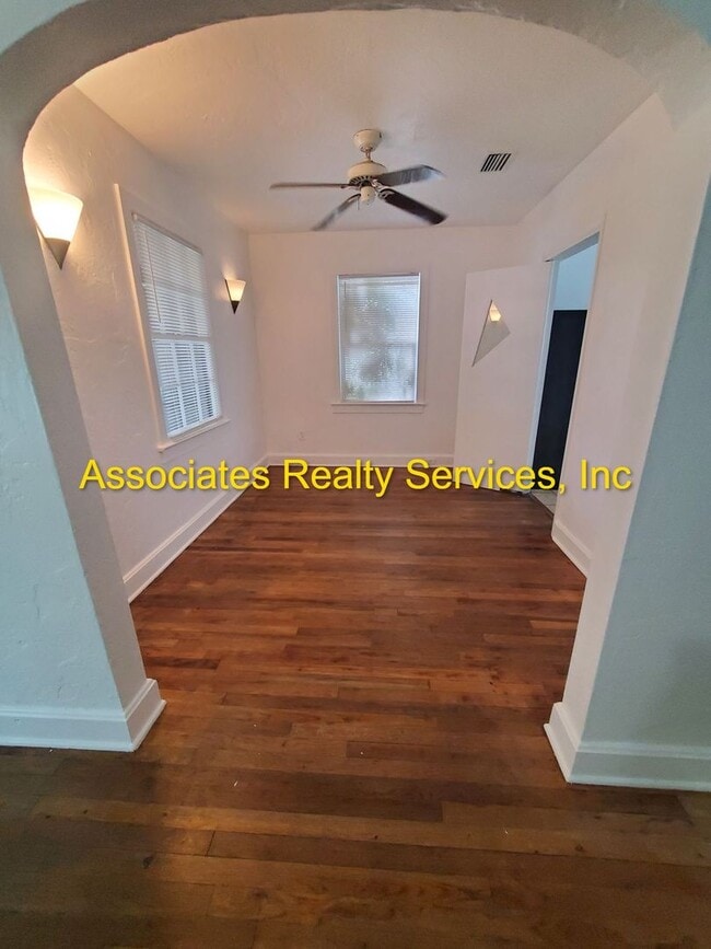 Photo - Newly listed!   Must see!  AVAILABLE NOW!