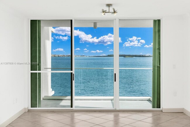 Photo - 800 Claughton Island Dr Unidad 1404