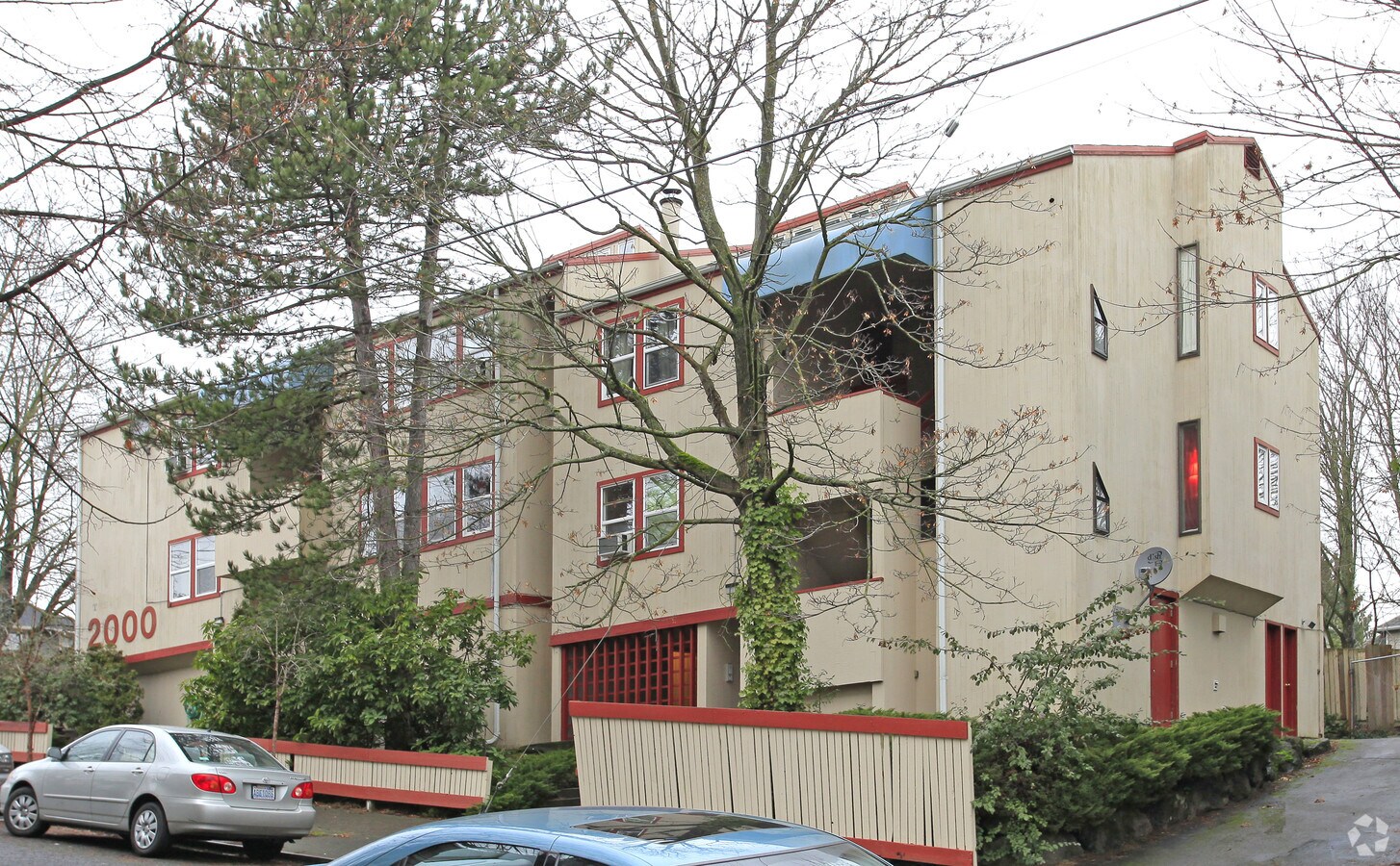 Photo - 2000 E Spruce St Apartments