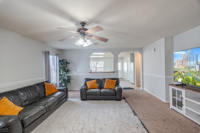 Photo - 914 Parsonfield Ct