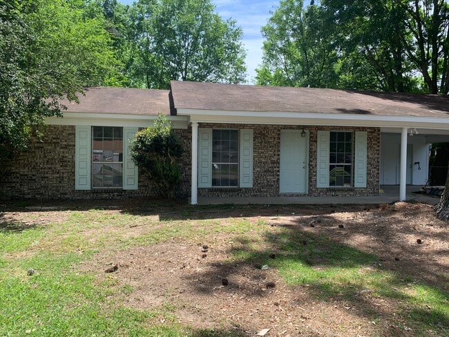 Photo - 205 River Cove