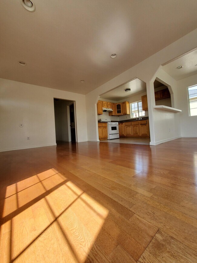 Photo - 2715 S Cochran Ave