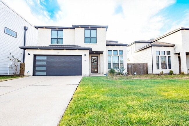 Building Photo - 4001 Abilene St