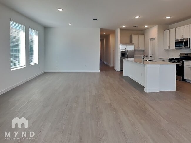 Photo - 10632 Ysasmendi Rdg