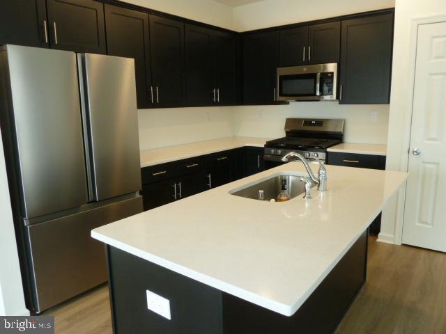 Photo - 860 Champions Dr