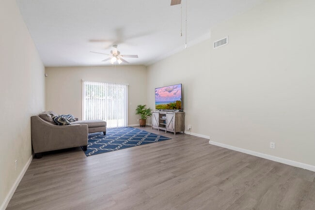 Photo - 1306 Wild Daisy Ln