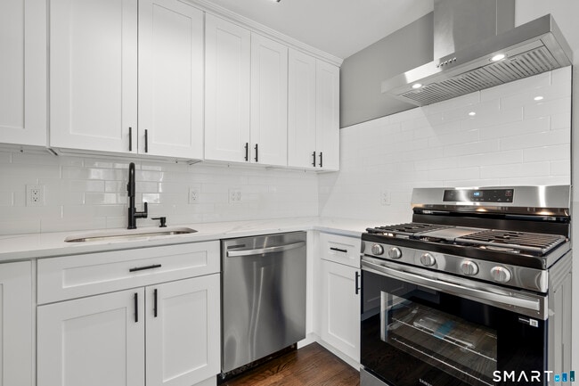 Building Photo - 105 Richmond Hill Ave Unit 2