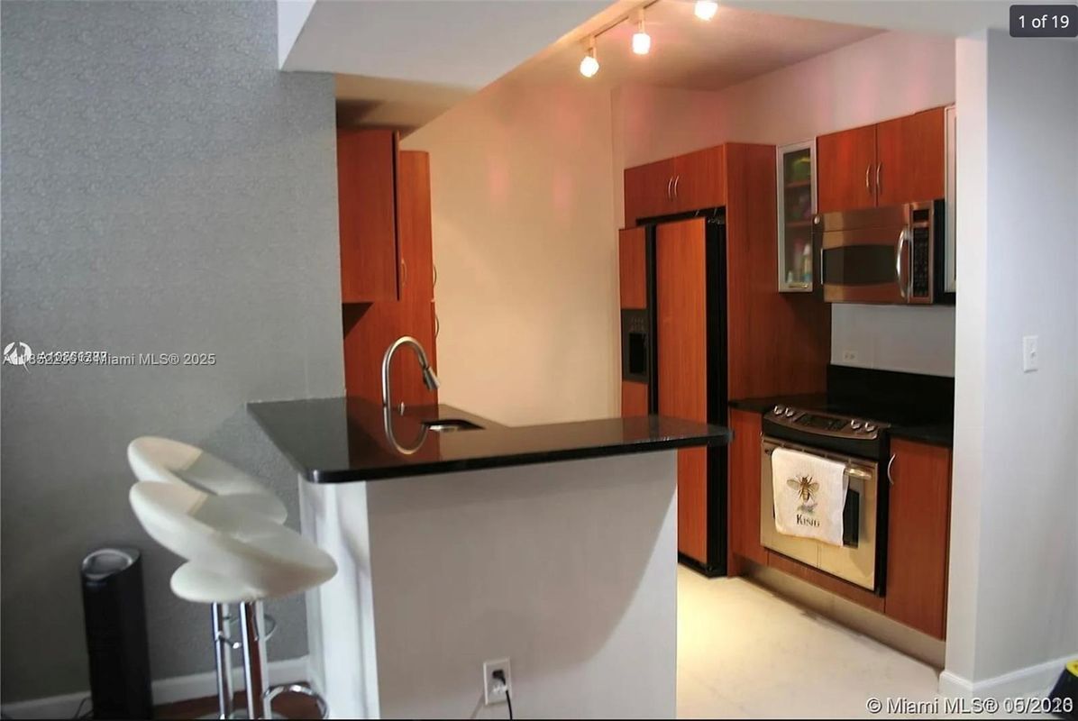 Photo - 18800 NE 29th Ave