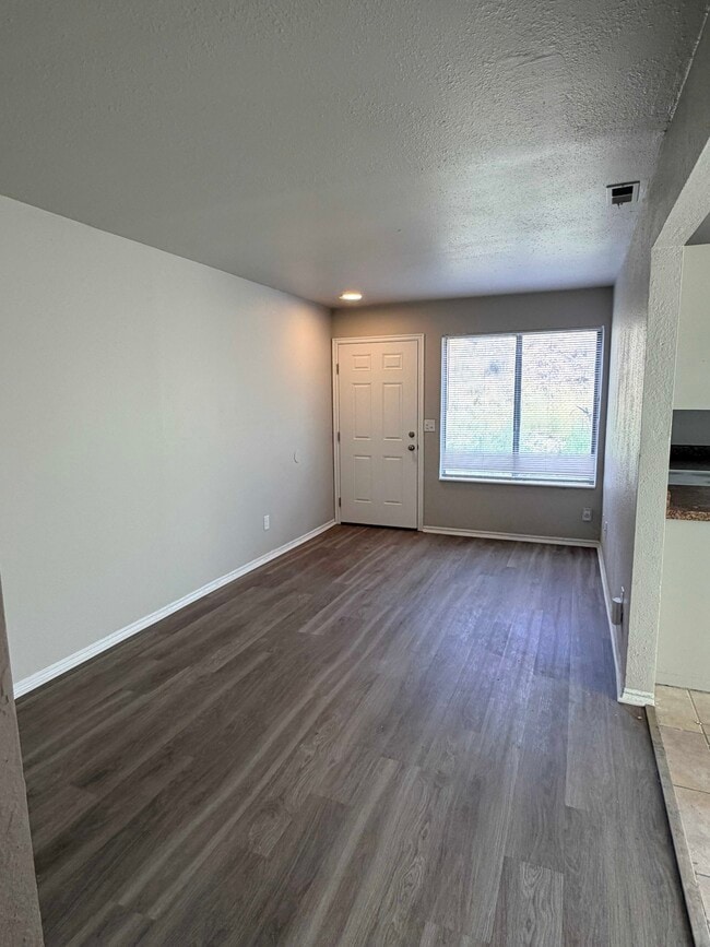 Building Photo - 213 S 1400 W