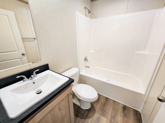 Photo - 230 Whittlesey Ave