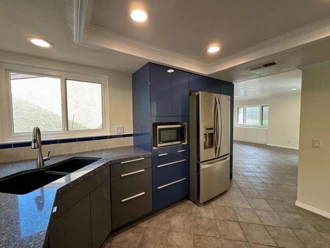 Photo - Beautiful 4Bd/2.5Ba Spacious Home in Missi...