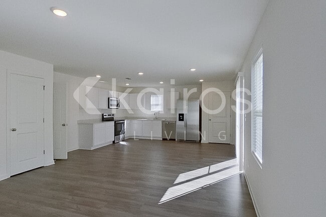 Photo - 169 Kinsale Dr